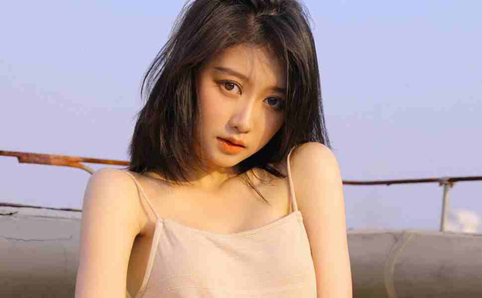 演员李华